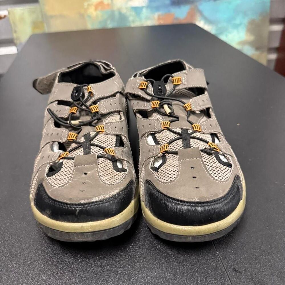Mossimo Men's Grey and Black Sandals